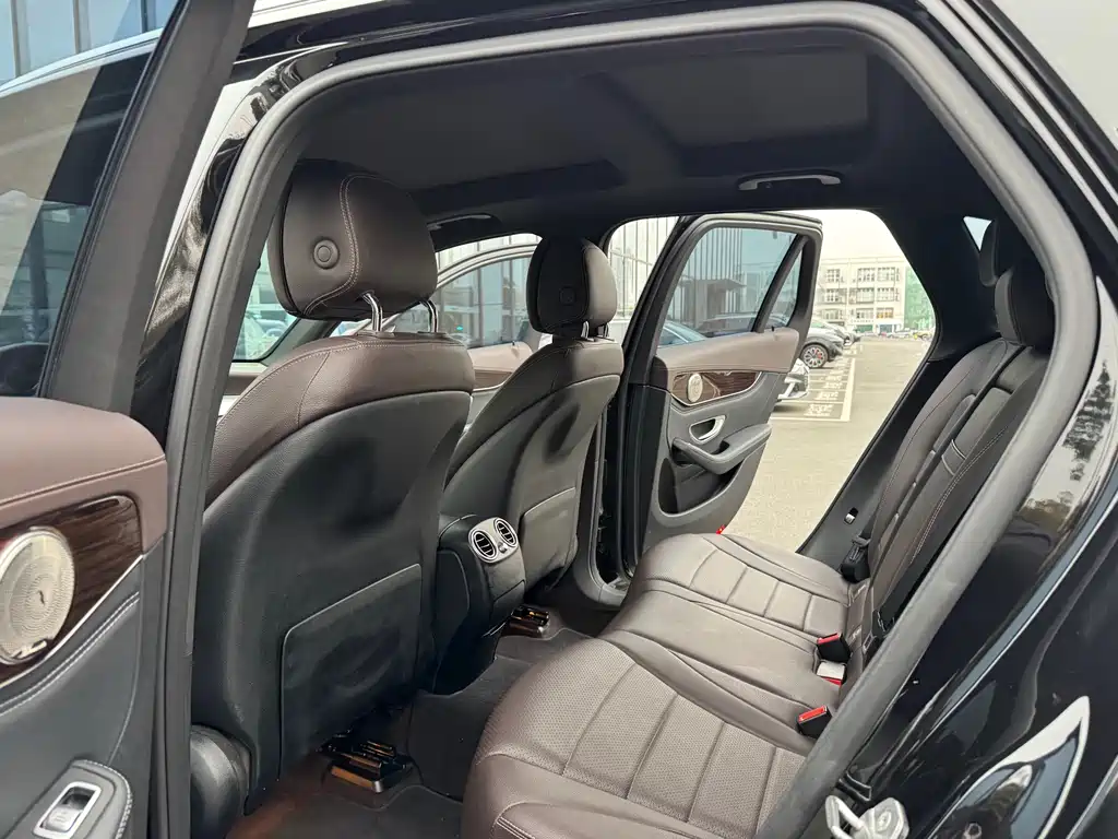 Mercedes-Benz GLC 2018 GLC 260 4MATIC Luxury