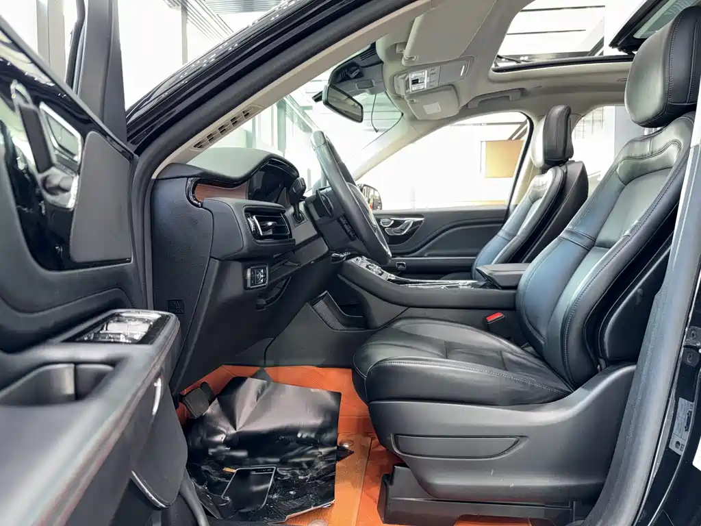 Lincoln Aviator 2023 3.0T V6 Premium мест
