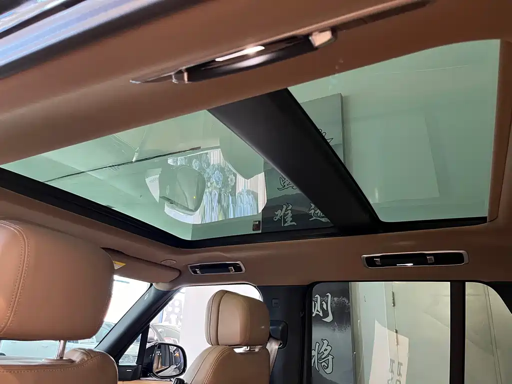 Land Rover Range Rover — миниатюра 14