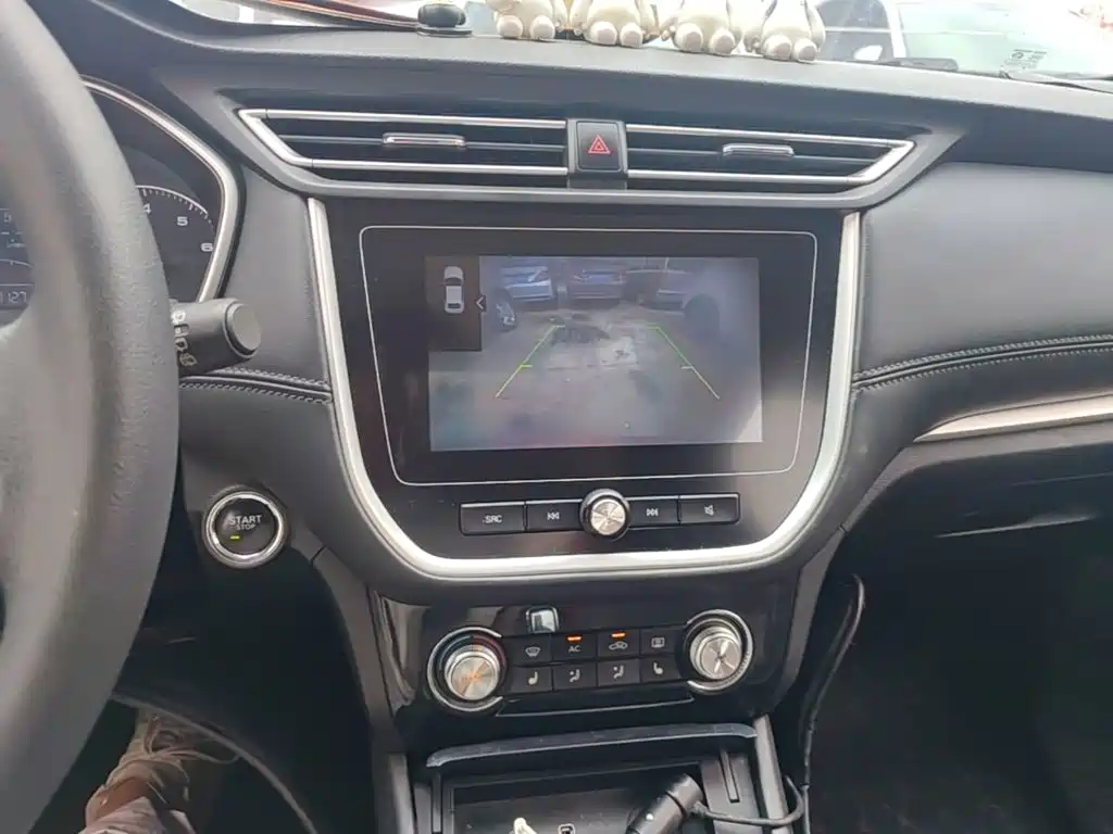 Roewe RX3 — миниатюра 13
