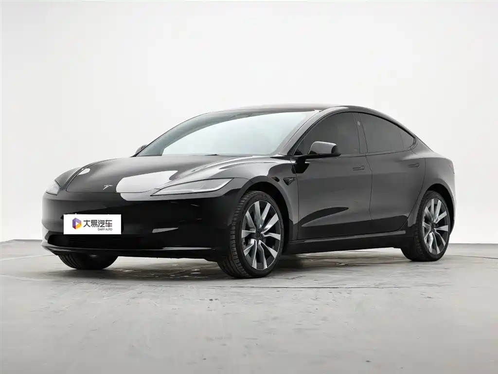 Tesla Model 3 2024