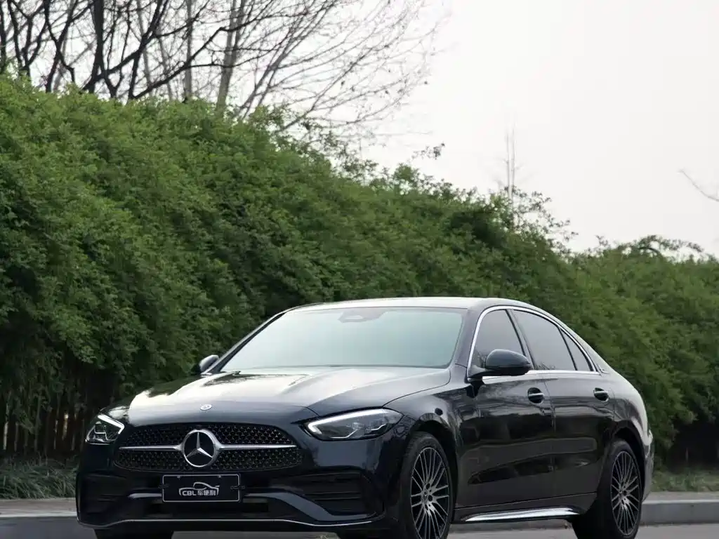Mercedes-Benz C-Class 2024