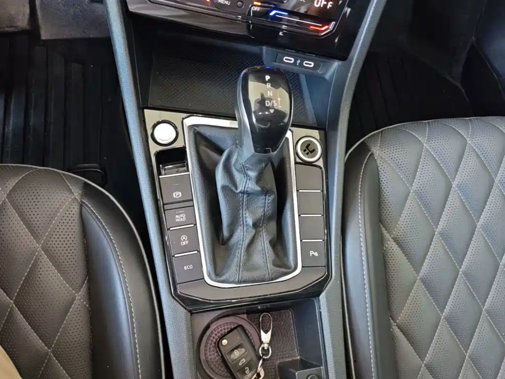 Volkswagen Sagitar — миниатюра 14