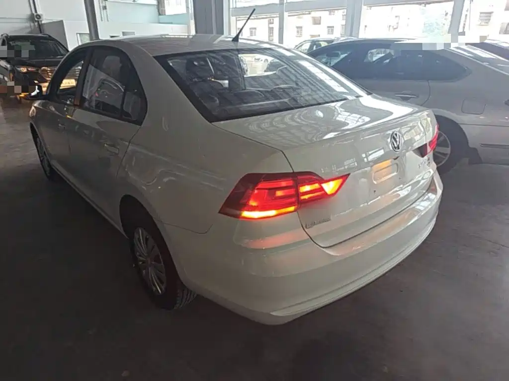 Volkswagen Santana — миниатюра 5