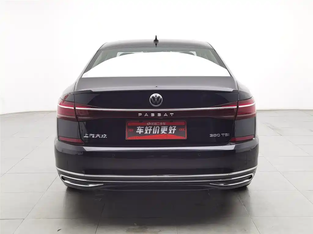Volkswagen Passat 2024 380TSI Luxury