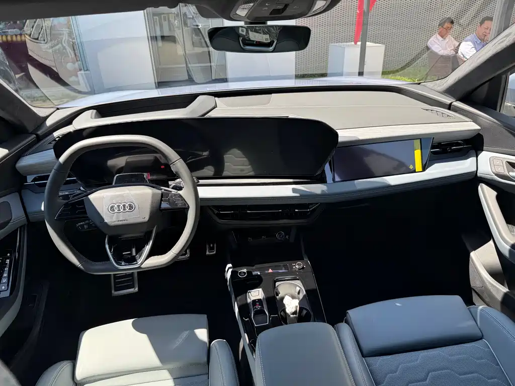 Audi Q6L e-tron