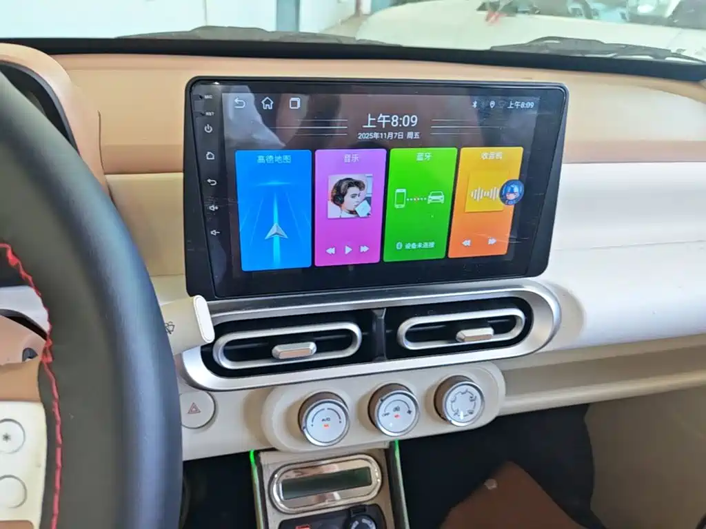 Wuling MINIEV — миниатюра 13