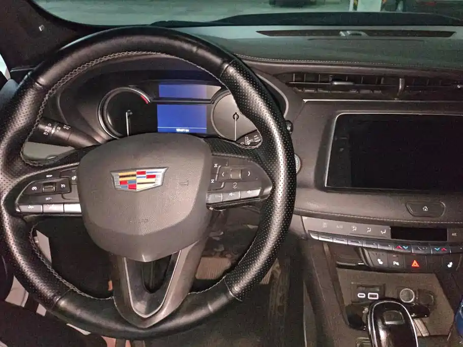 Cadillac XT4 — миниатюра 12