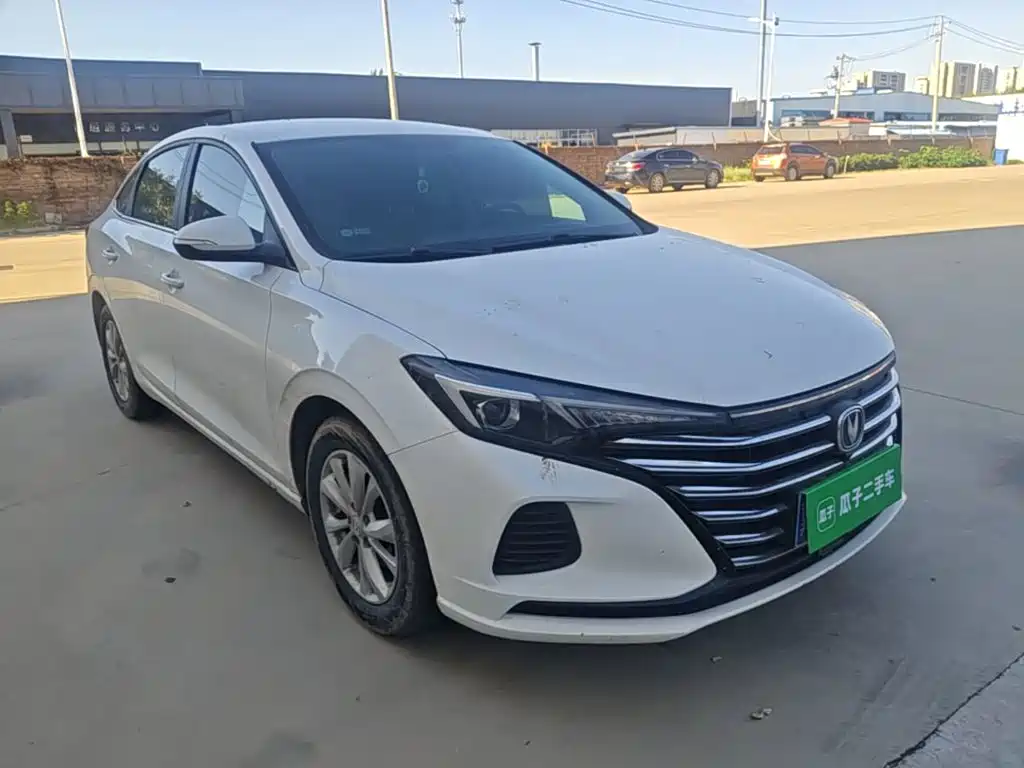 Changan Eado — миниатюра 4
