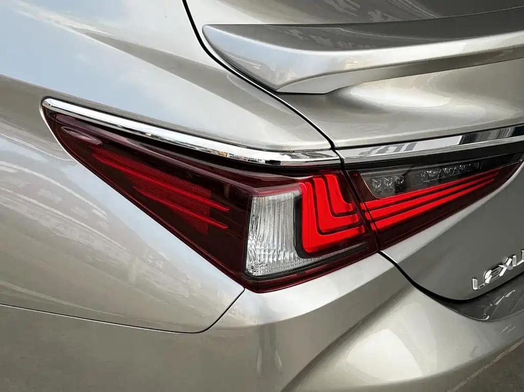 Lexus ES — фотографии объявления, Фото 12