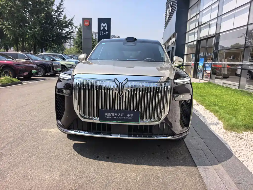 VOYAH Taishan — миниатюра 2