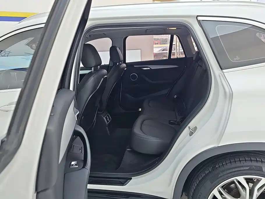 BMW X1 — миниатюра 11