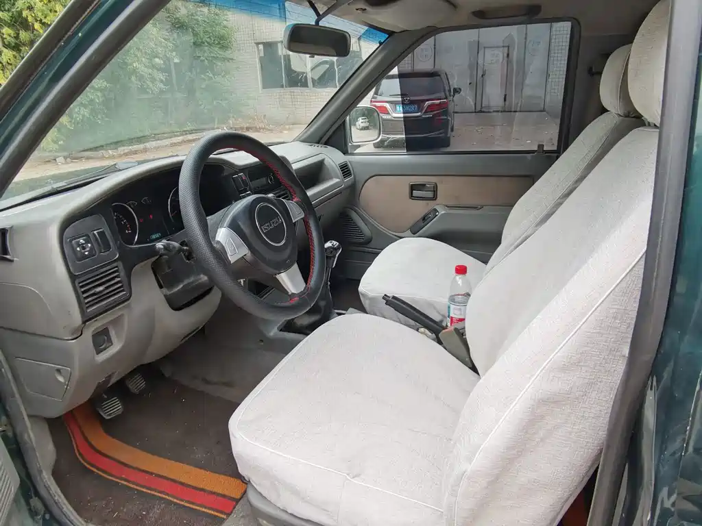 Isuzu Pickup — миниатюра 13