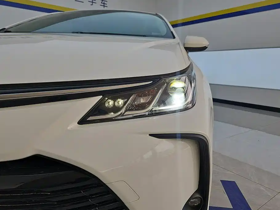 Toyota Corolla — миниатюра 5