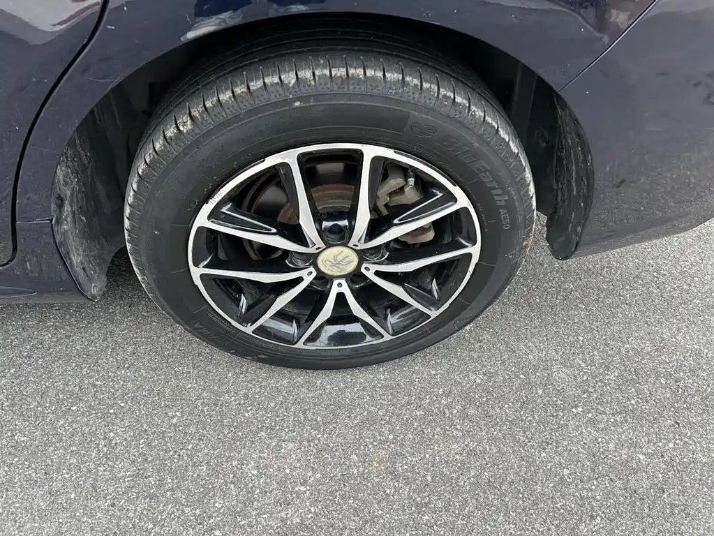 BYD MAX - фото 10
