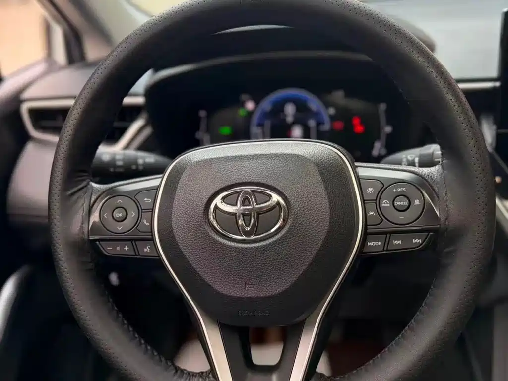 Toyota Frontlander — миниатюра 19