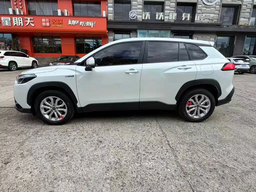 Toyota Frontlander — миниатюра 8