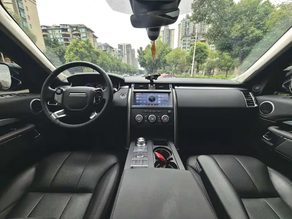 Land Rover Discovery — миниатюра 10