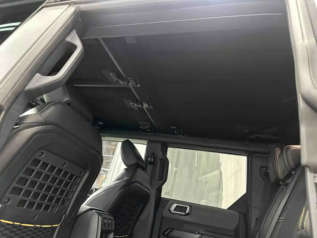 Ford Bronco — миниатюра 18