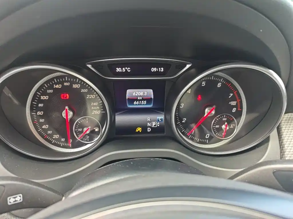 Mercedes-Benz GLA — миниатюра 12