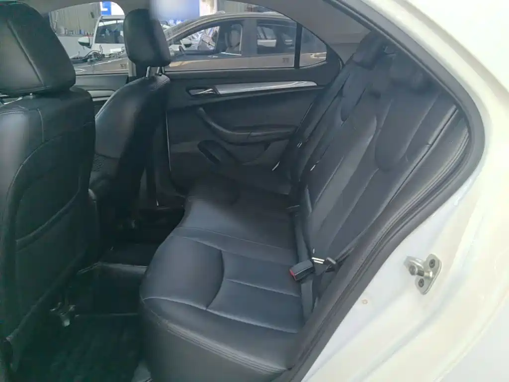 Roewe 360 — миниатюра 17