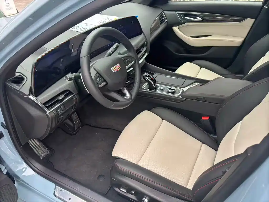 Cadillac CT5 2025 28T +