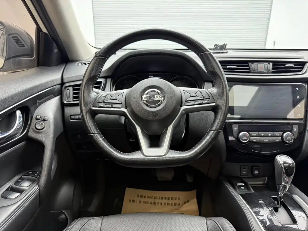 Nissan X-Trail — миниатюра 12