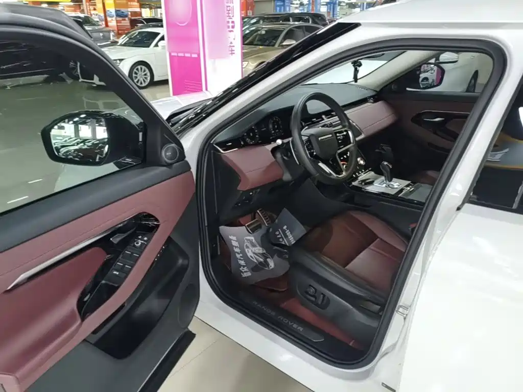 Land Rover Evoque PHEV — миниатюра 16
