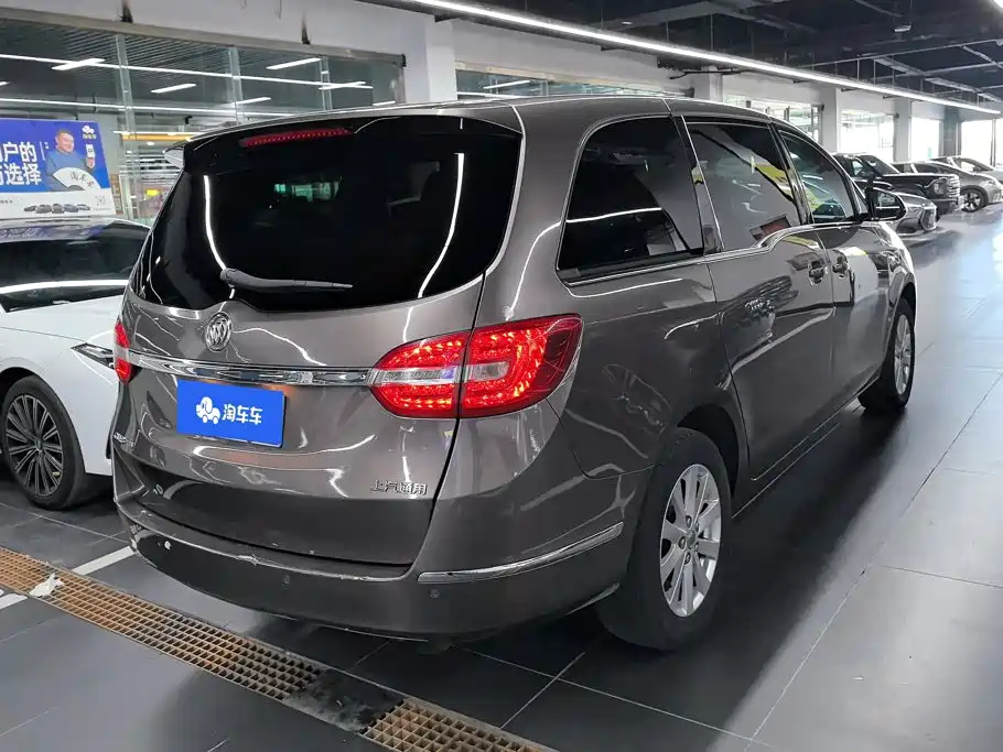 Buick GL8 — миниатюра 3