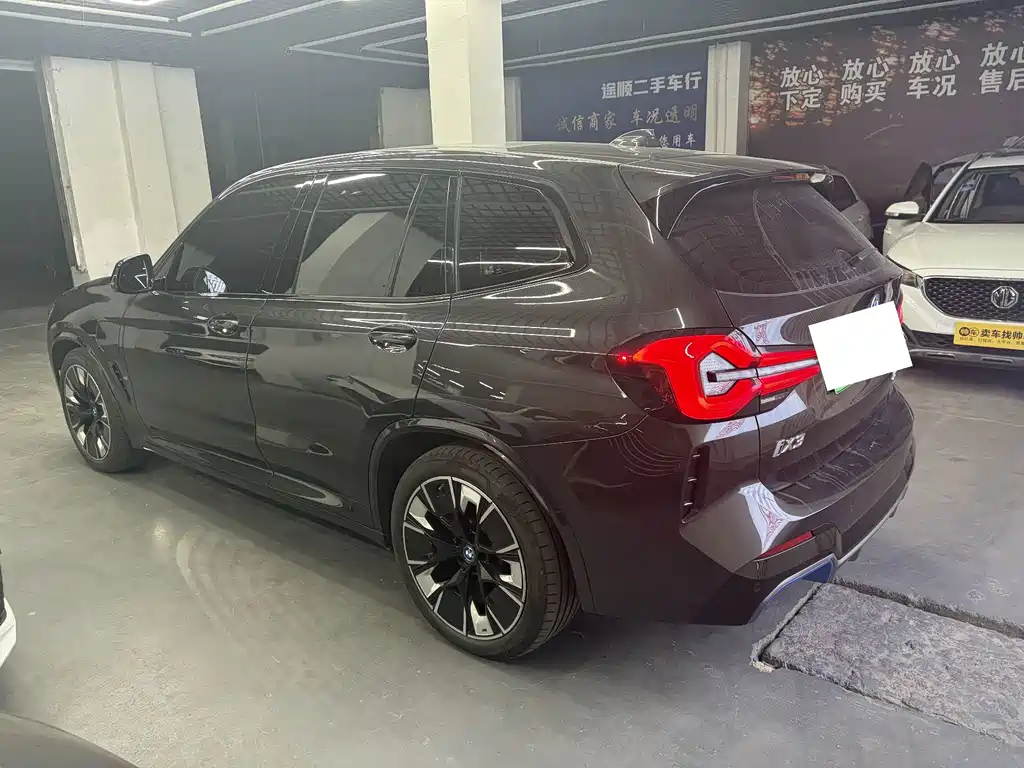 BMW iX3 — миниатюра 5