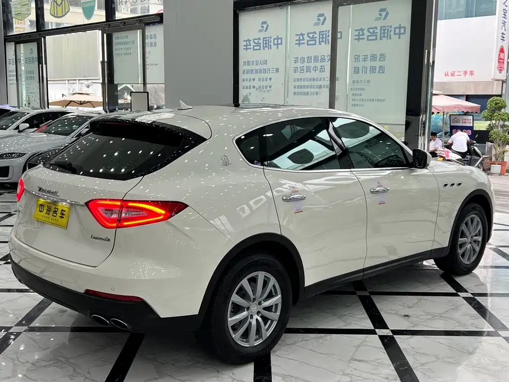 Maserati Levante — миниатюра 15