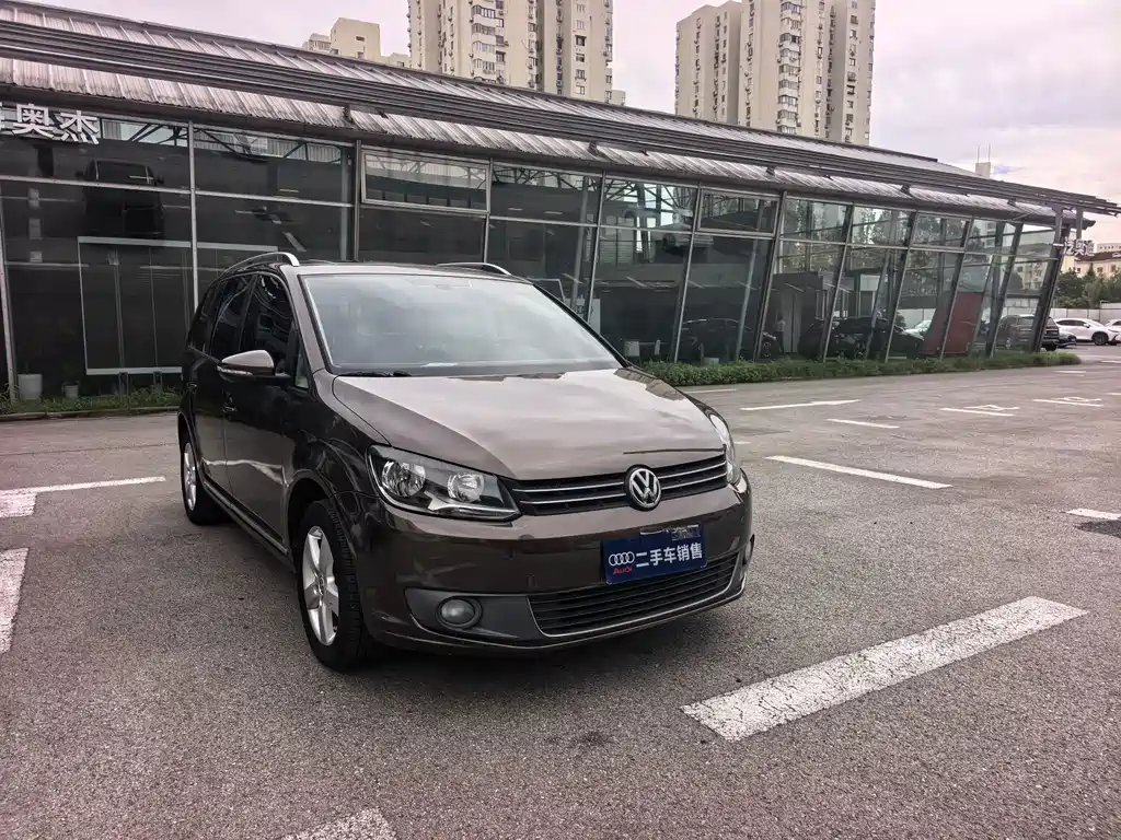 Volkswagen Touran — миниатюра 3