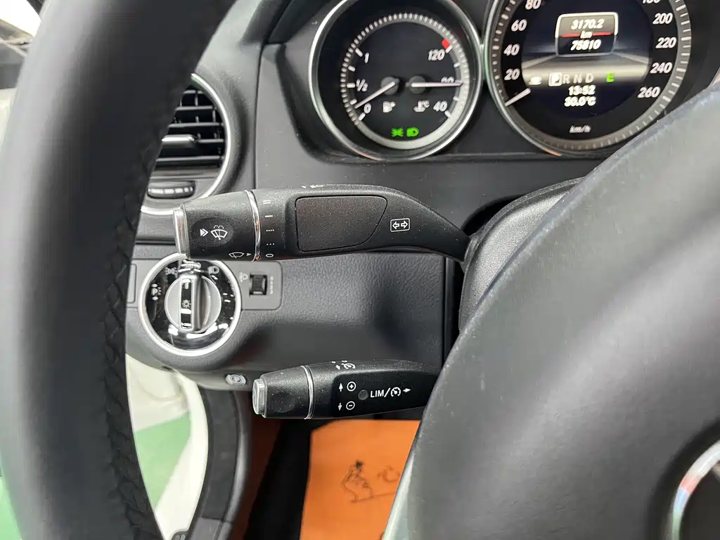 Mercedes-Benz C-Class — миниатюра 14