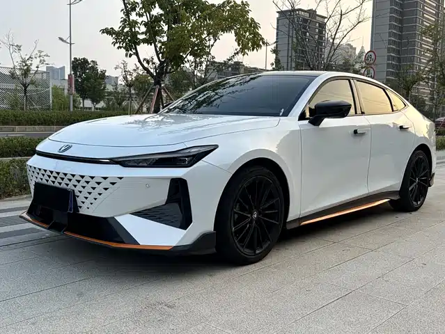 CHANGAN UNI V 2024