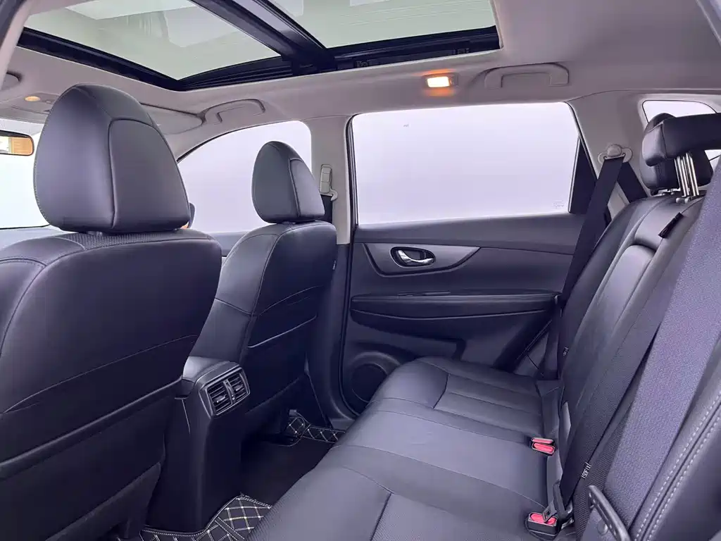Nissan X-Trail — миниатюра 5