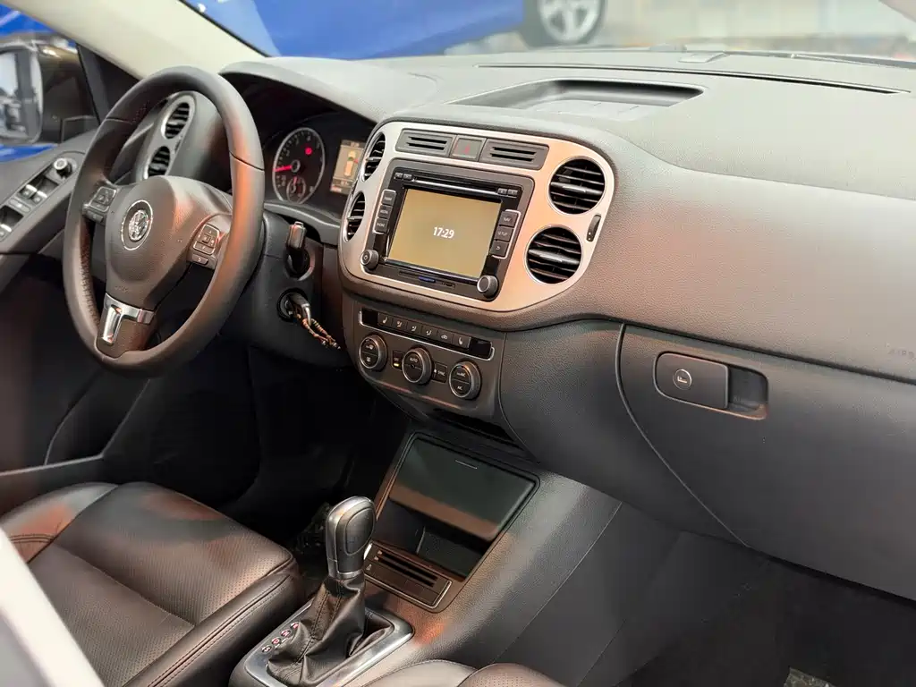 Volkswagen Tiguan — миниатюра 13