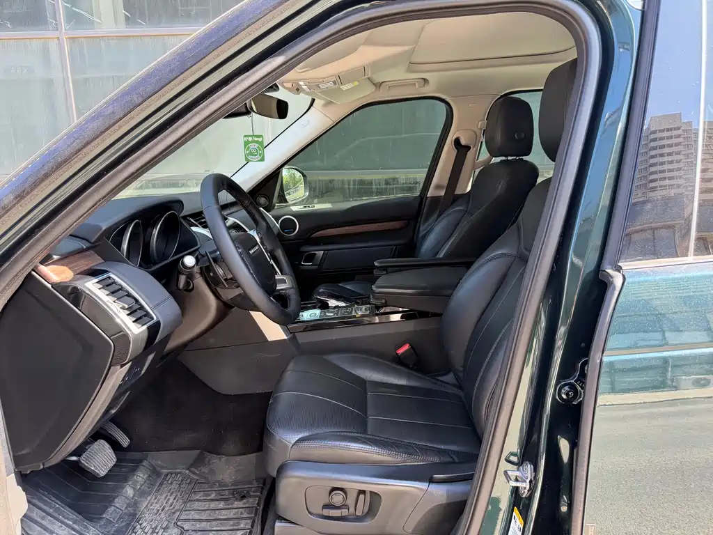 Land Rover Discovery 2018 3.0 SC V6 HSE