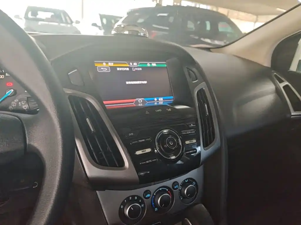 Ford Focus — миниатюра 10