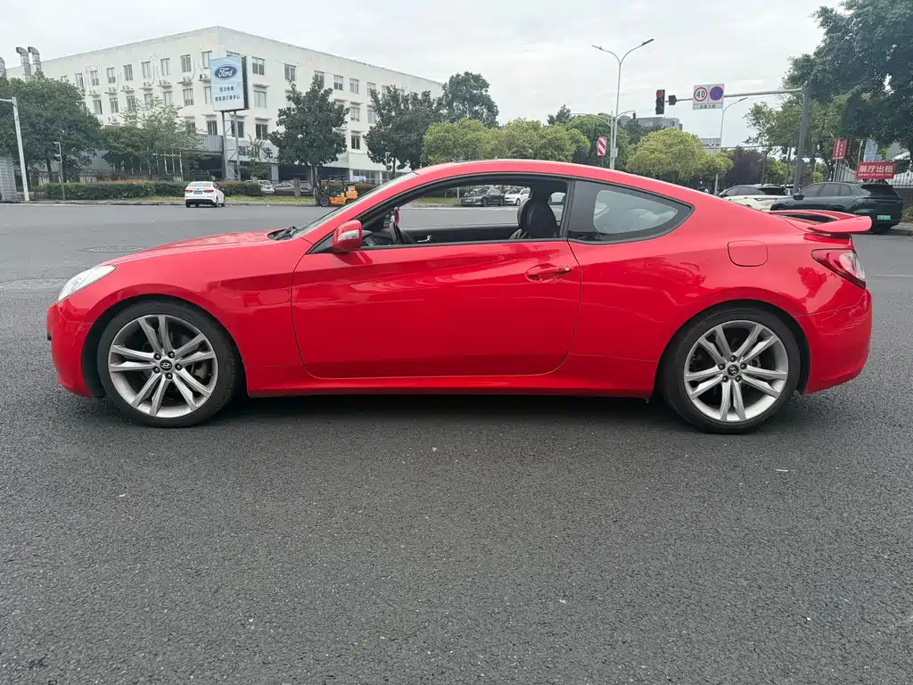 Hyundai Genesis Coupe — миниатюра 4
