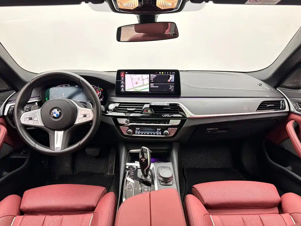 BMW 5 Series — миниатюра 10