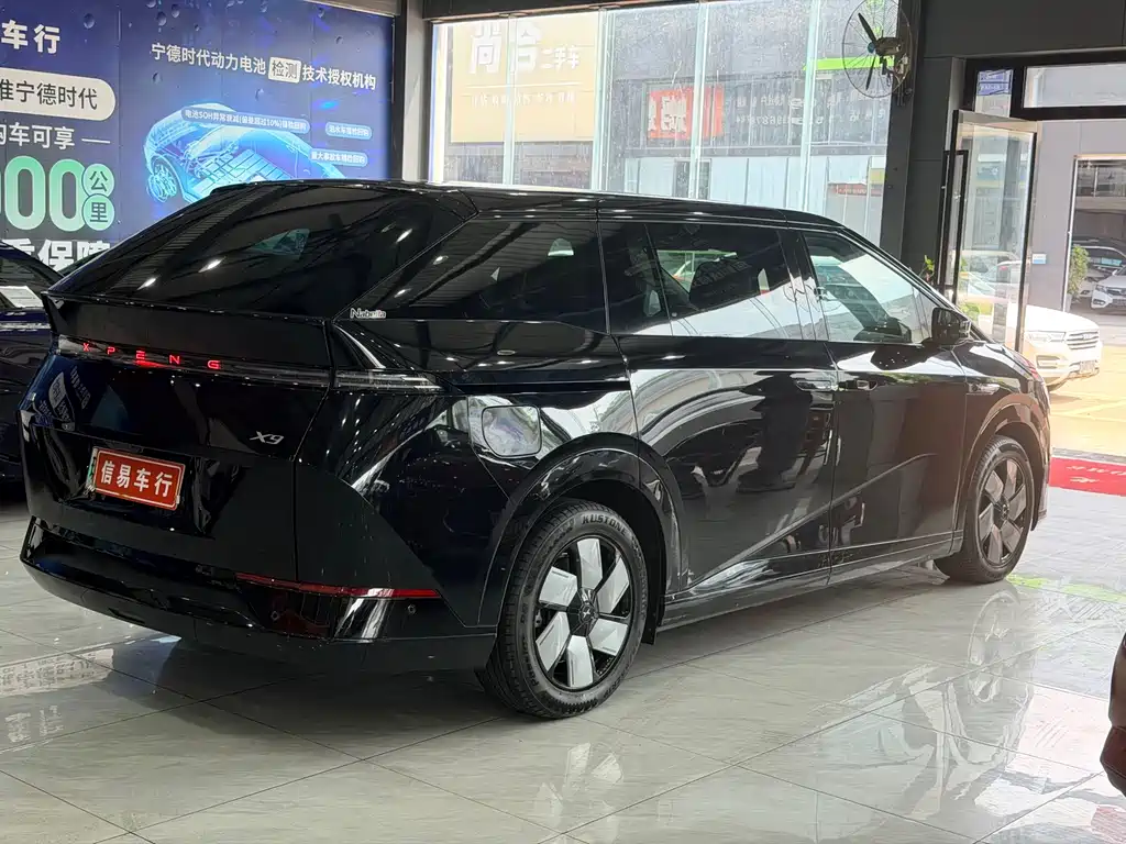 XPeng X9 — миниатюра 4