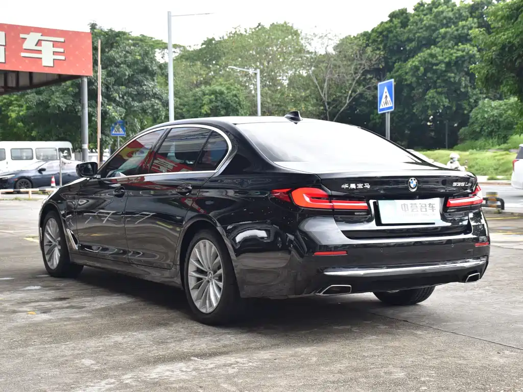 BMW 5 Series New Energy — миниатюра 17