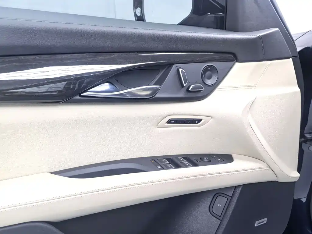 Cadillac CT6 — миниатюра 7