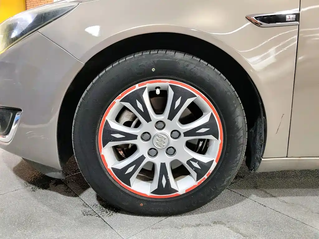 Buick Regal — миниатюра 15