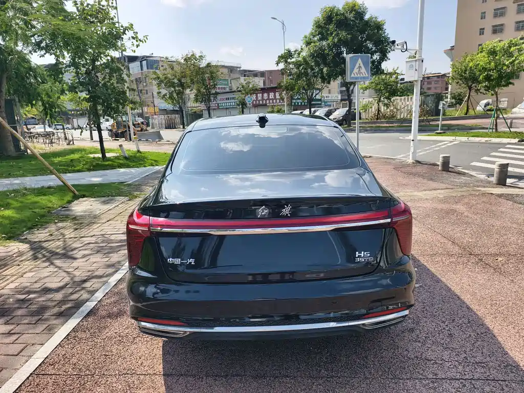 Hongqi Hongqi H5 — миниатюра 8
