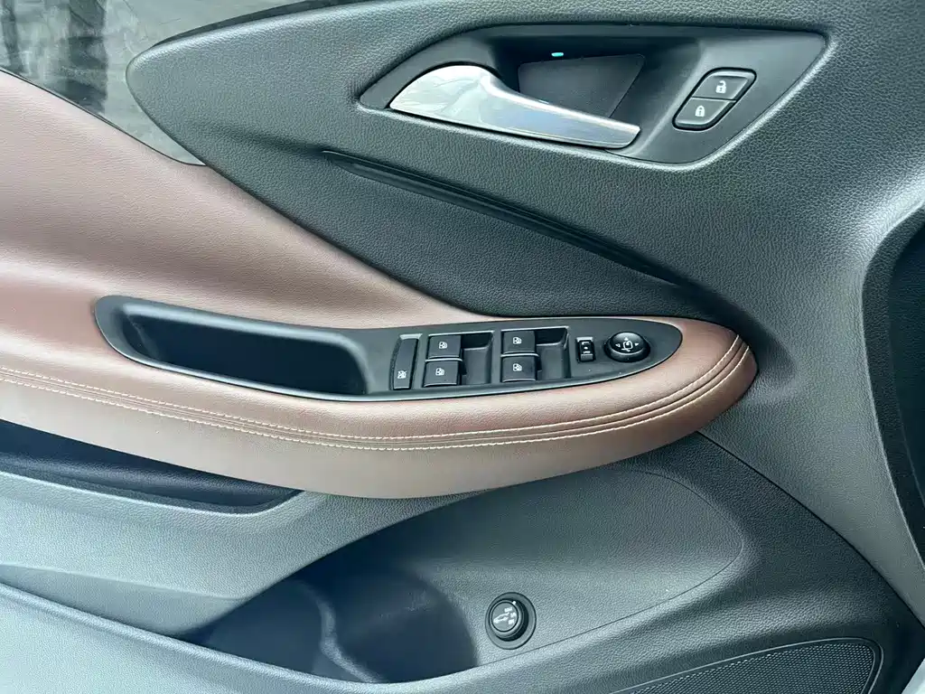 Buick Envision Plus — миниатюра 4