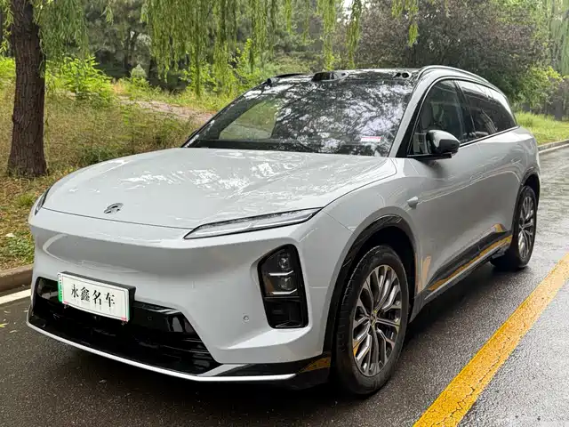 2025 Nio ES6