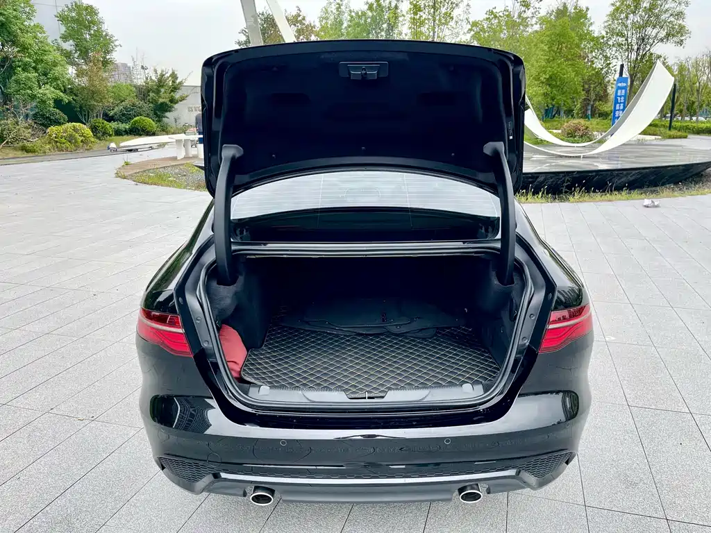 Jaguar XEL — миниатюра 20