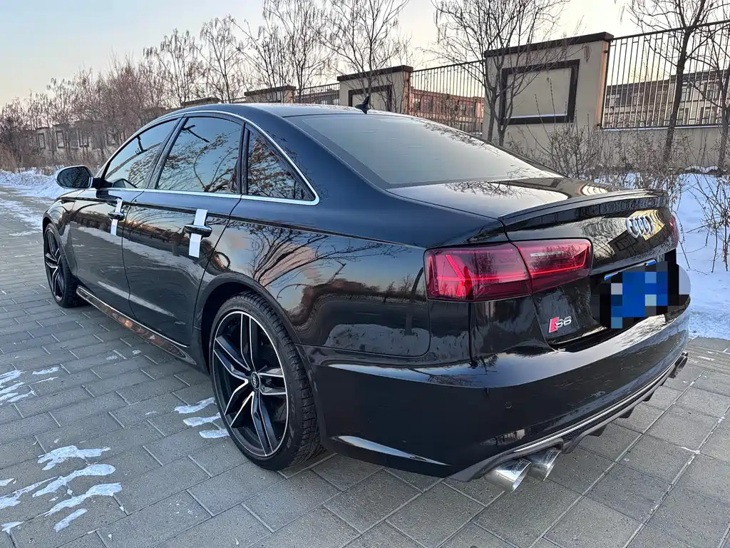 AUDI S6