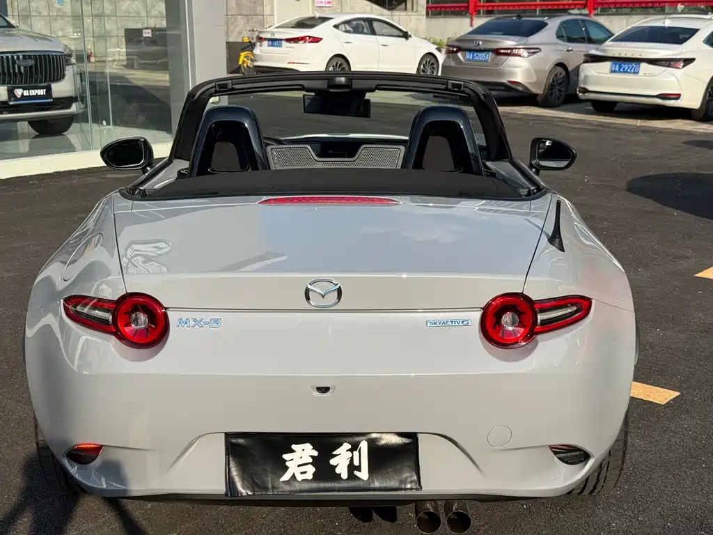 Mazda MX-5 2025 2.0L MT